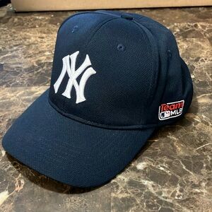 NEW YORK YANKEES MENS CAP  ONE SIZE FITS MOST